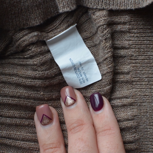 Sweater - Picture 5 of 6